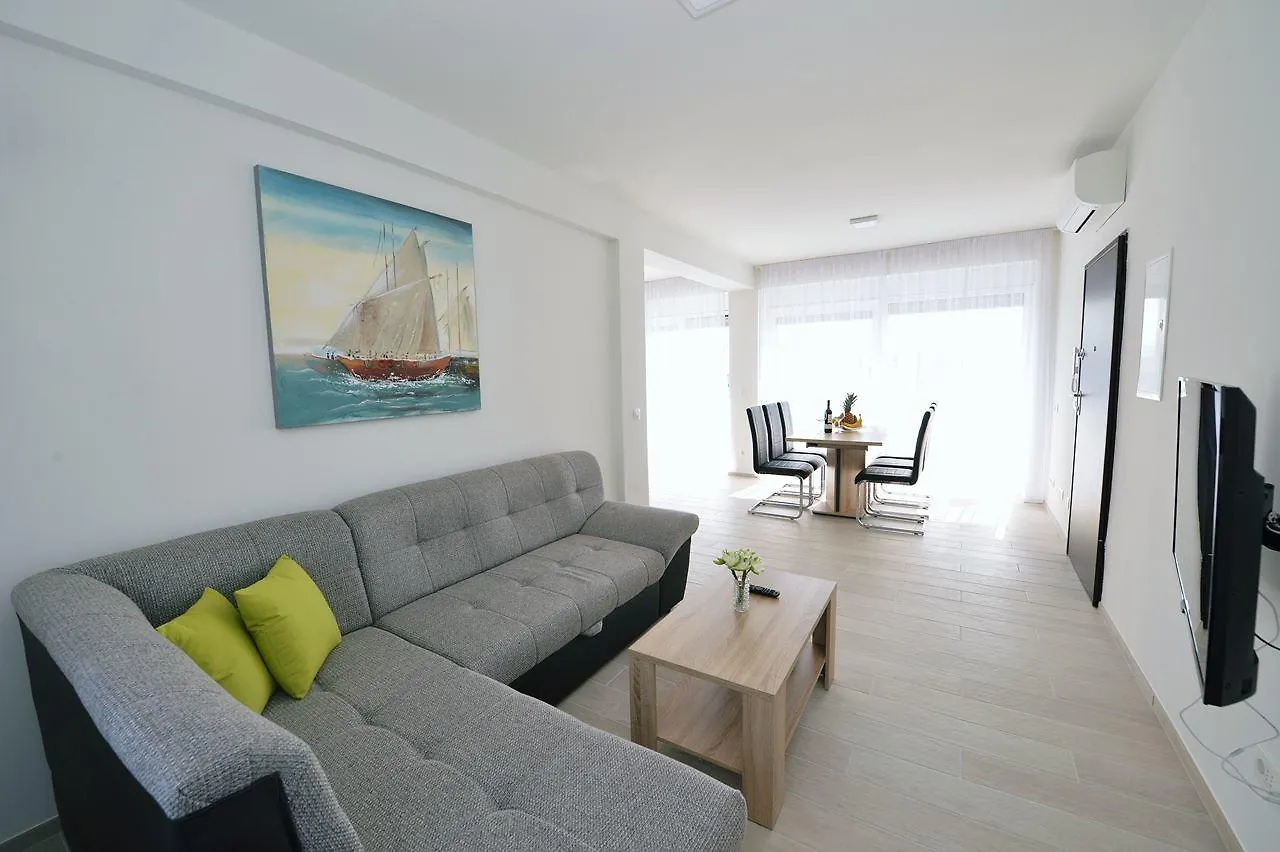 Villa Martina Ika Apartment