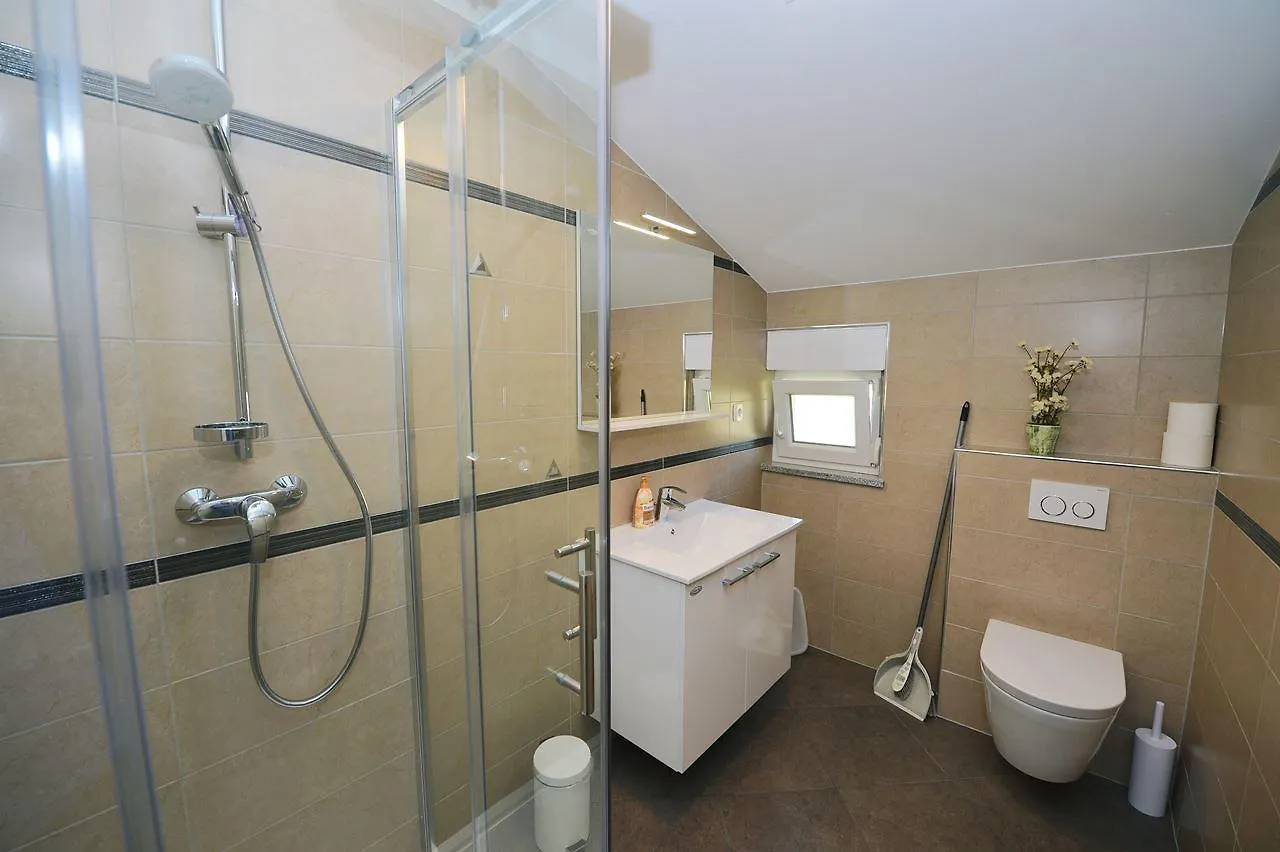 Villa Martina Ika Apartment