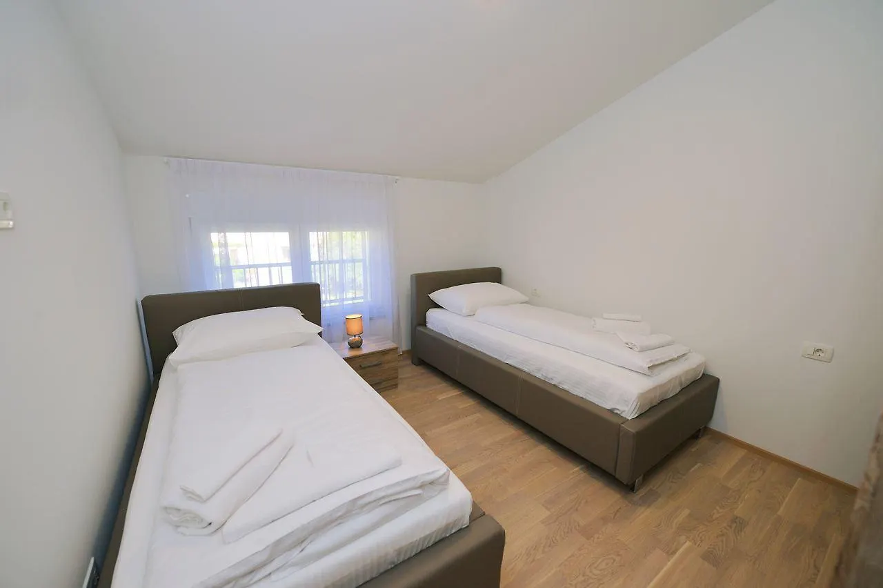 Apartment Villa Martina Ika